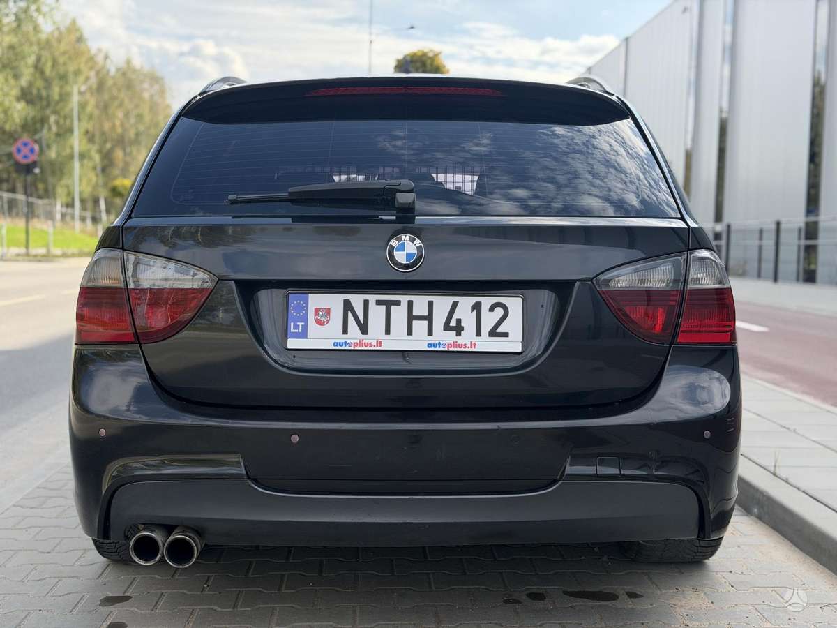 BMW 330, 3.0 l., wagon