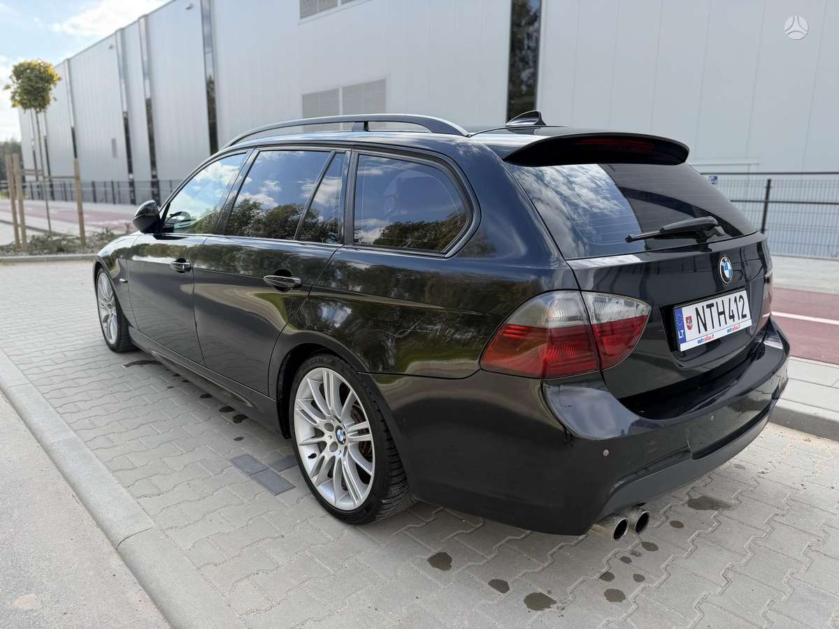 BMW 330, 3.0 l., wagon