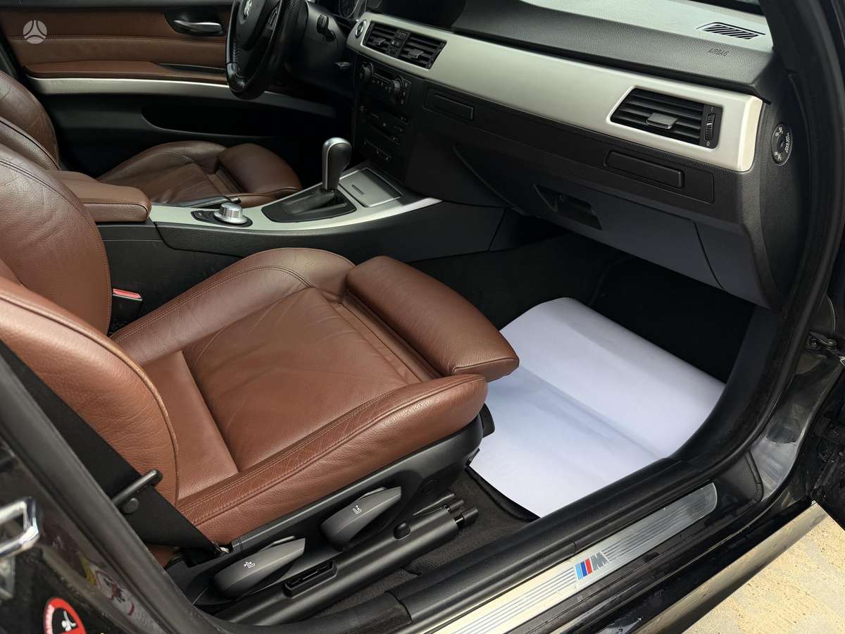 BMW 330, 3.0 l., wagon