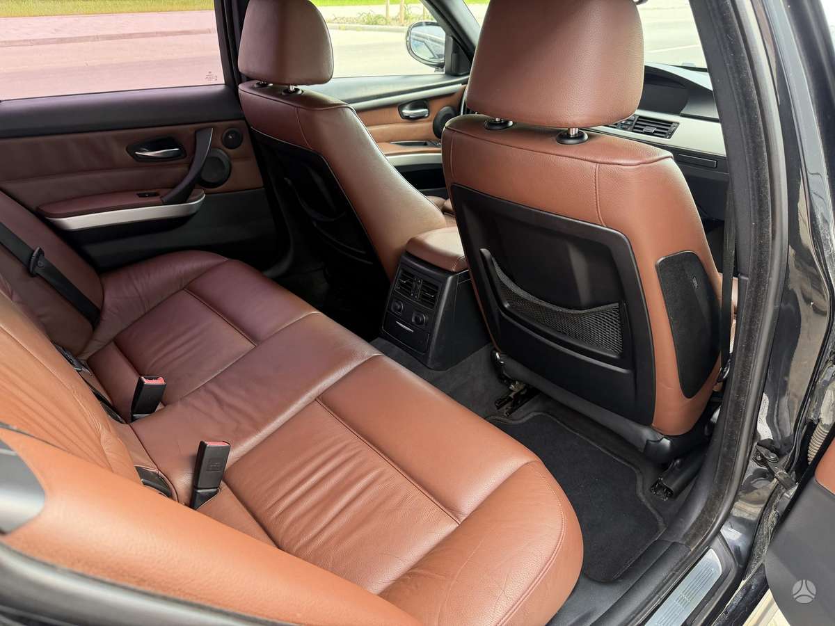 BMW 330, 3.0 l., Универсал