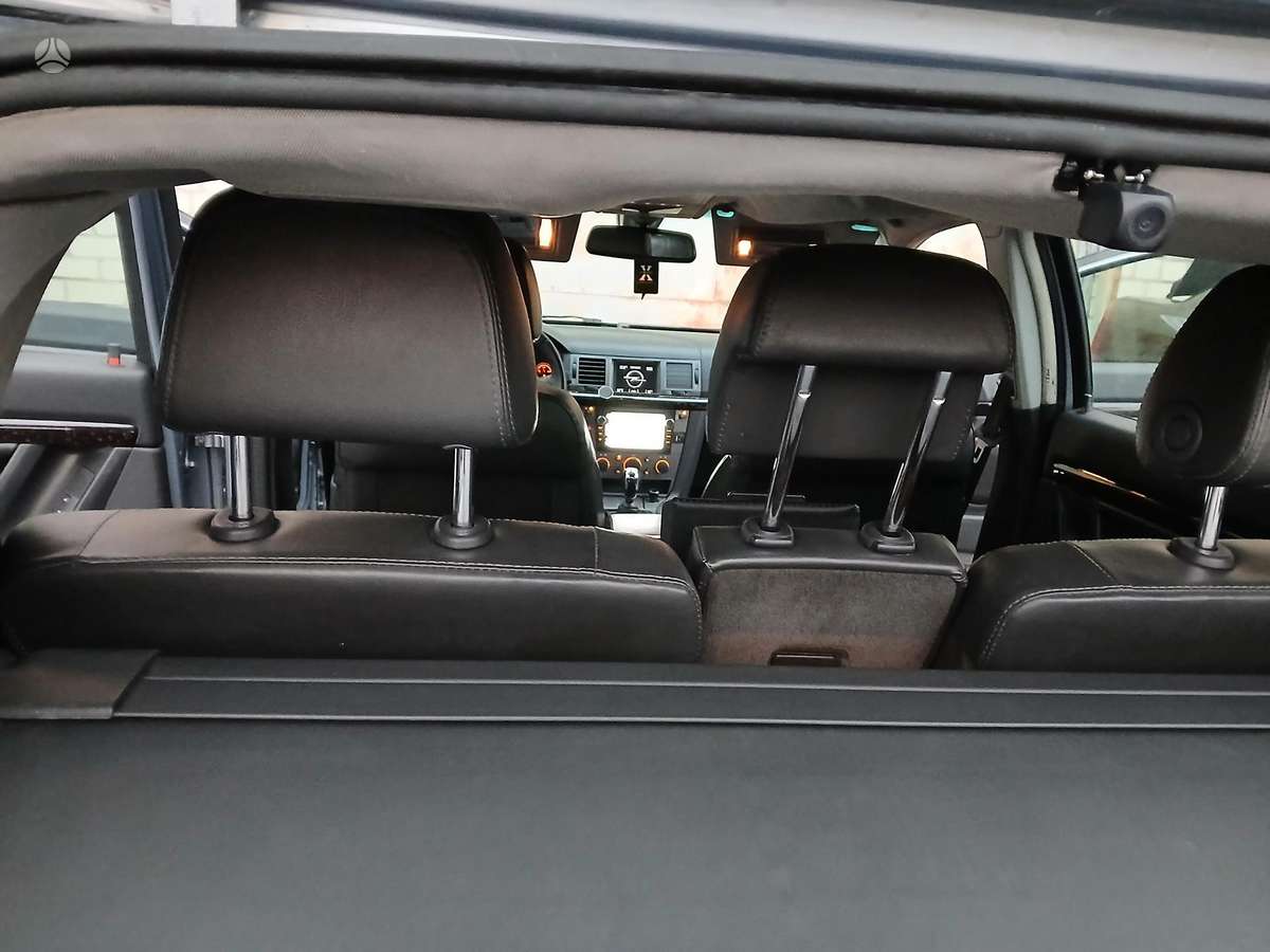 Opel Signum, 2.2 l., hatchback