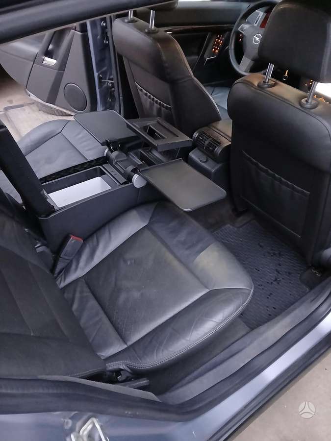 Opel Signum, 2.2 l., hatchback