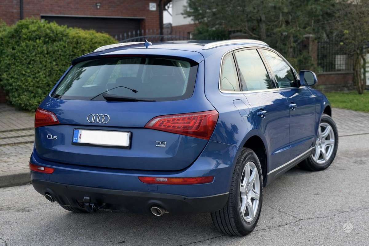 Audi Q5, off-road / crossover