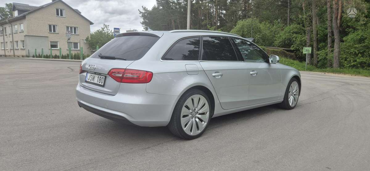 Audi A4, 2.0 l., Универсал