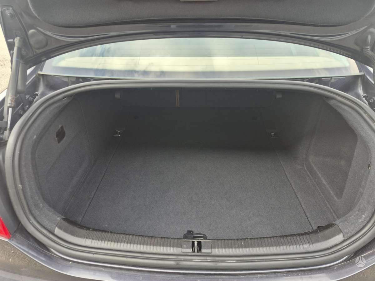 Audi A6, 2.0 l., sedanas
