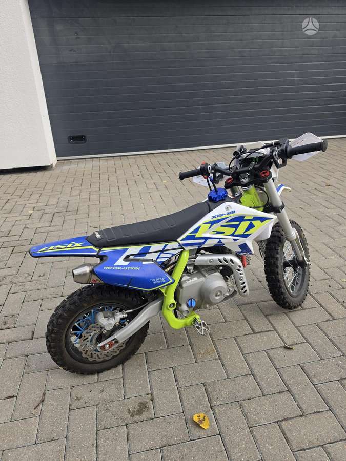 Asix XB-18 70cc, krosiniai