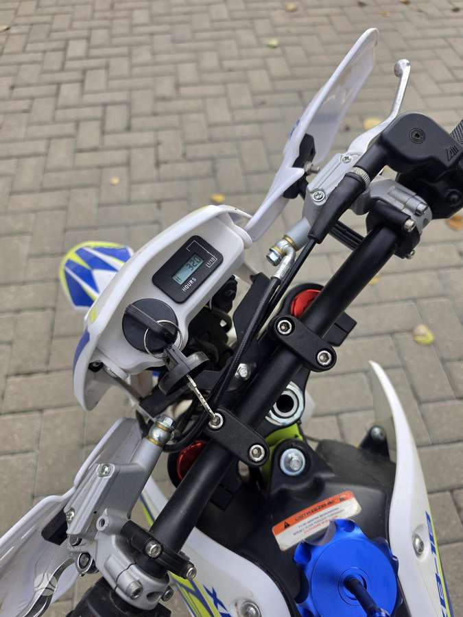 Asix XB-18 70cc, motocross