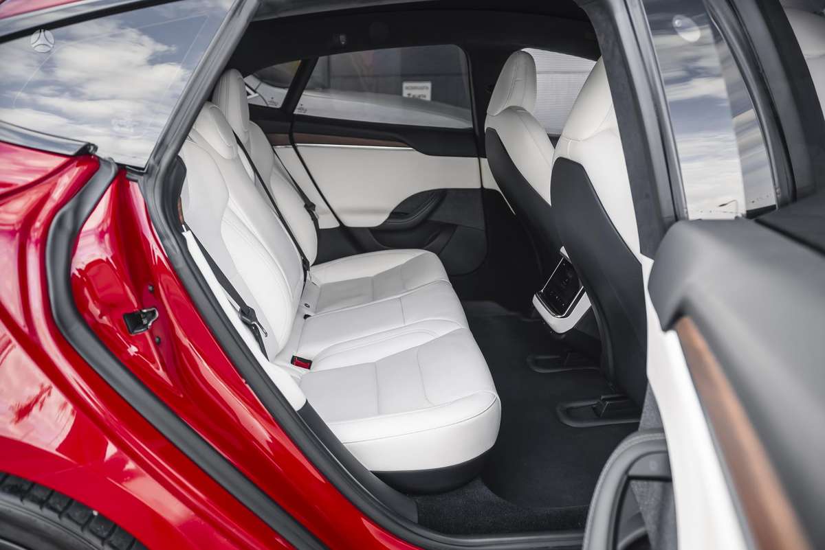 Tesla Model S, 100 кВт·ч, Седан
