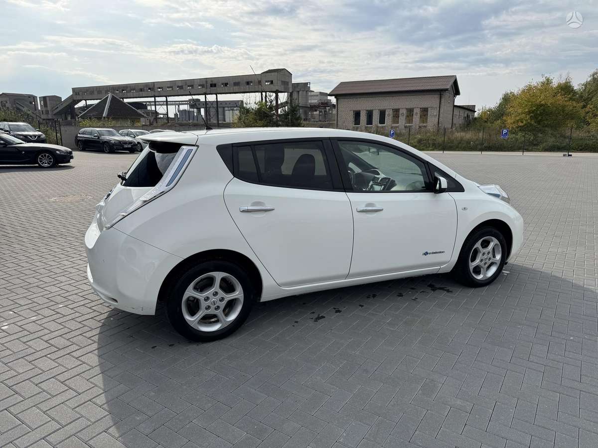 Nissan Leaf, 30 kWh, hečbekas
