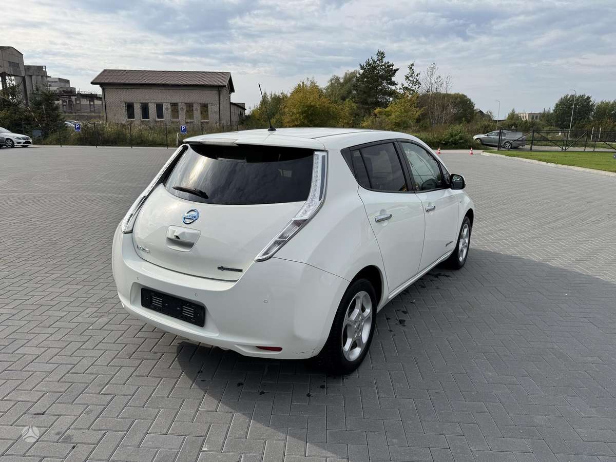 Nissan Leaf, 30 кВт·ч, Хэтчбек