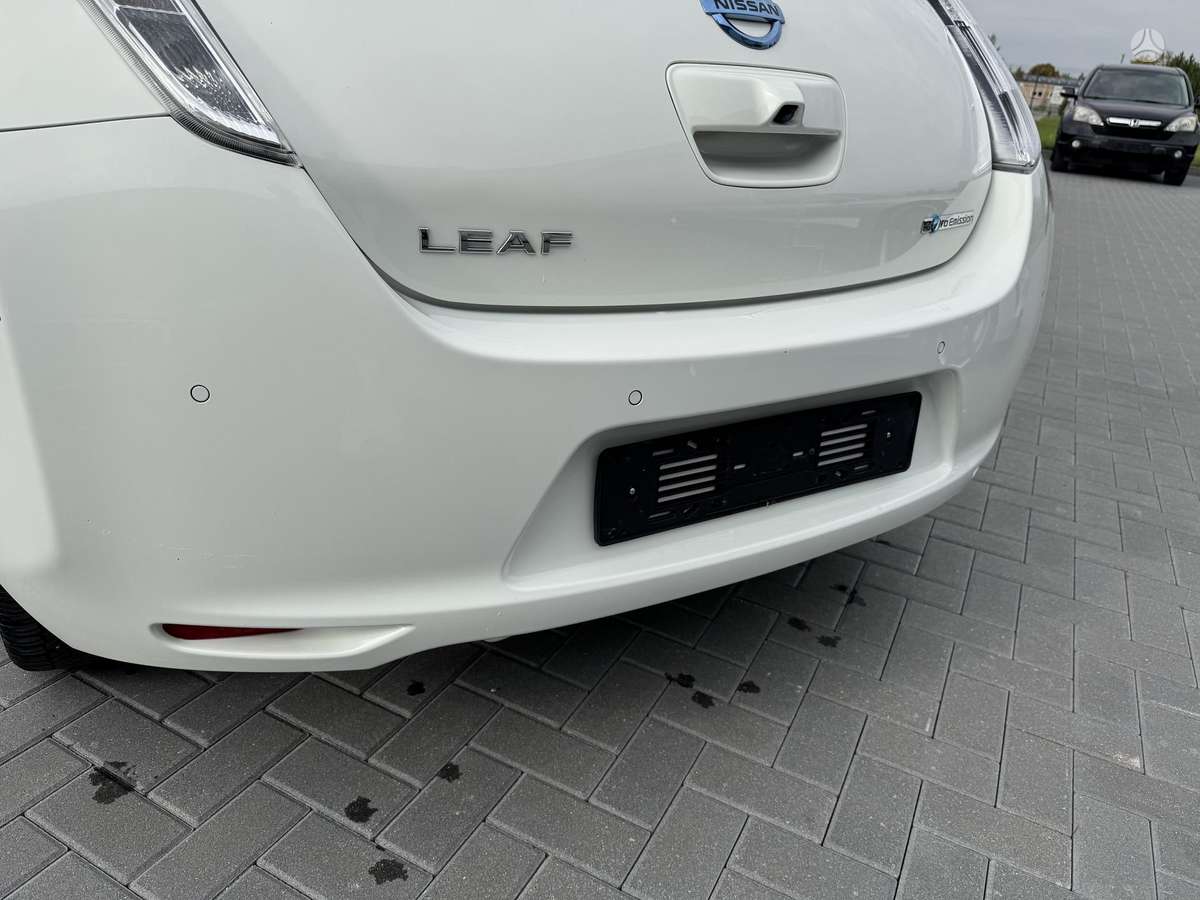 Nissan Leaf, 30 кВт·ч, Хэтчбек