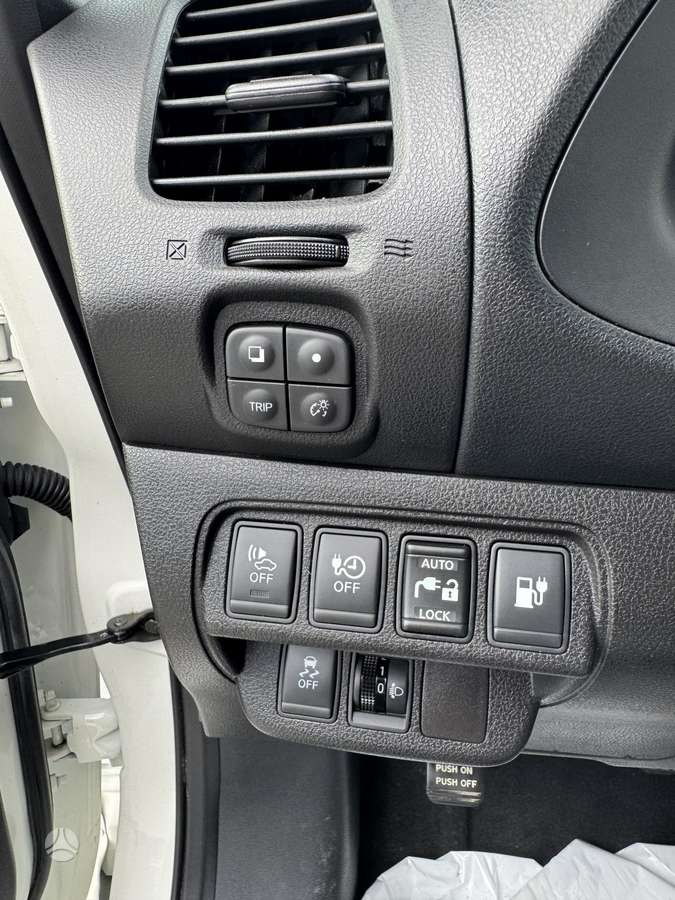 Nissan Leaf, 30 кВт·ч, Хэтчбек