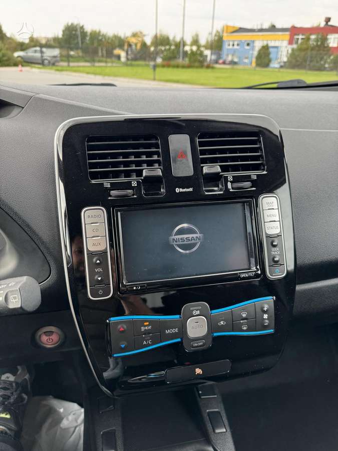Nissan Leaf, 30 кВт·ч, Хэтчбек