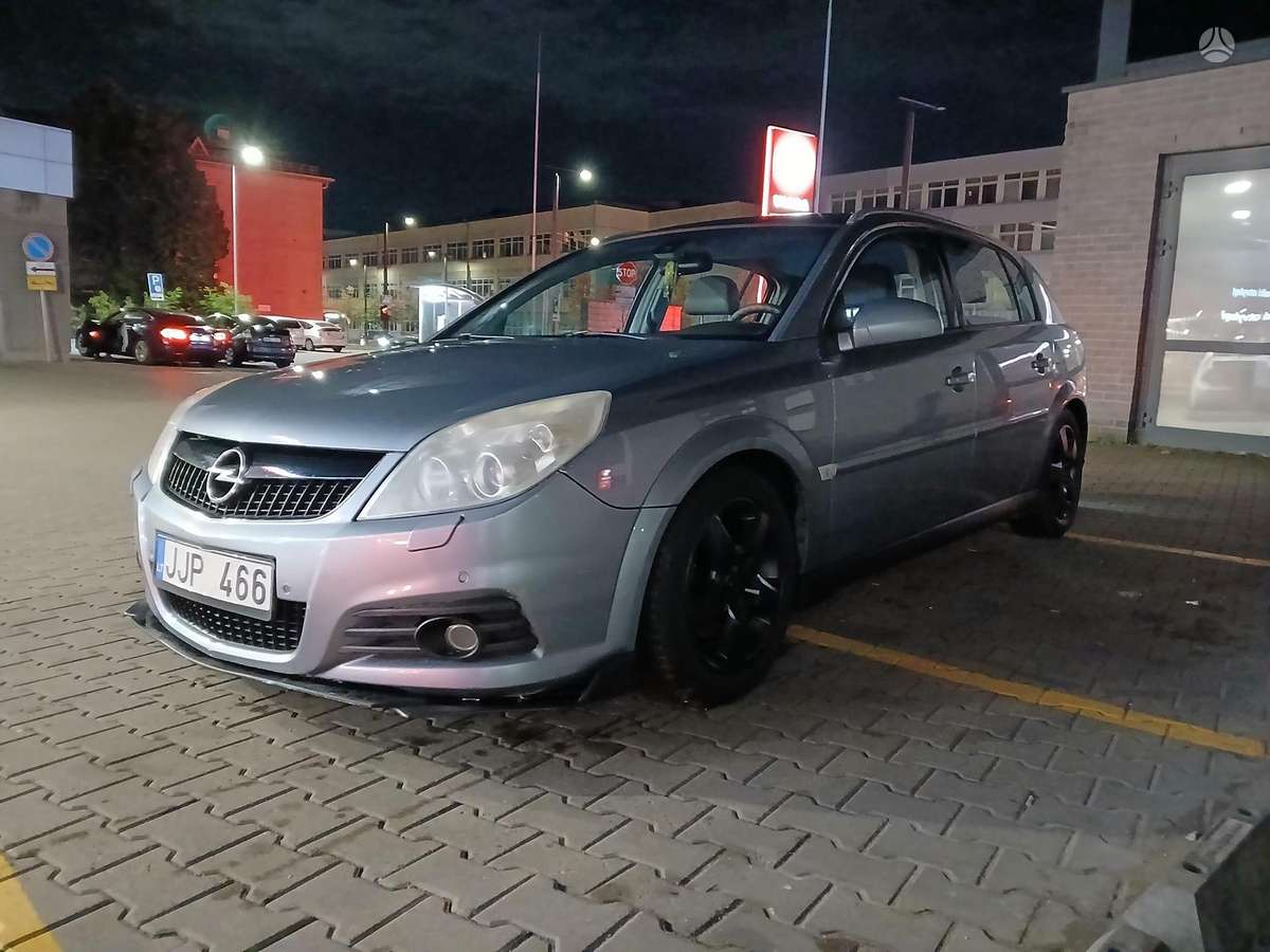 Opel Signum, 2.2 l., hatchback