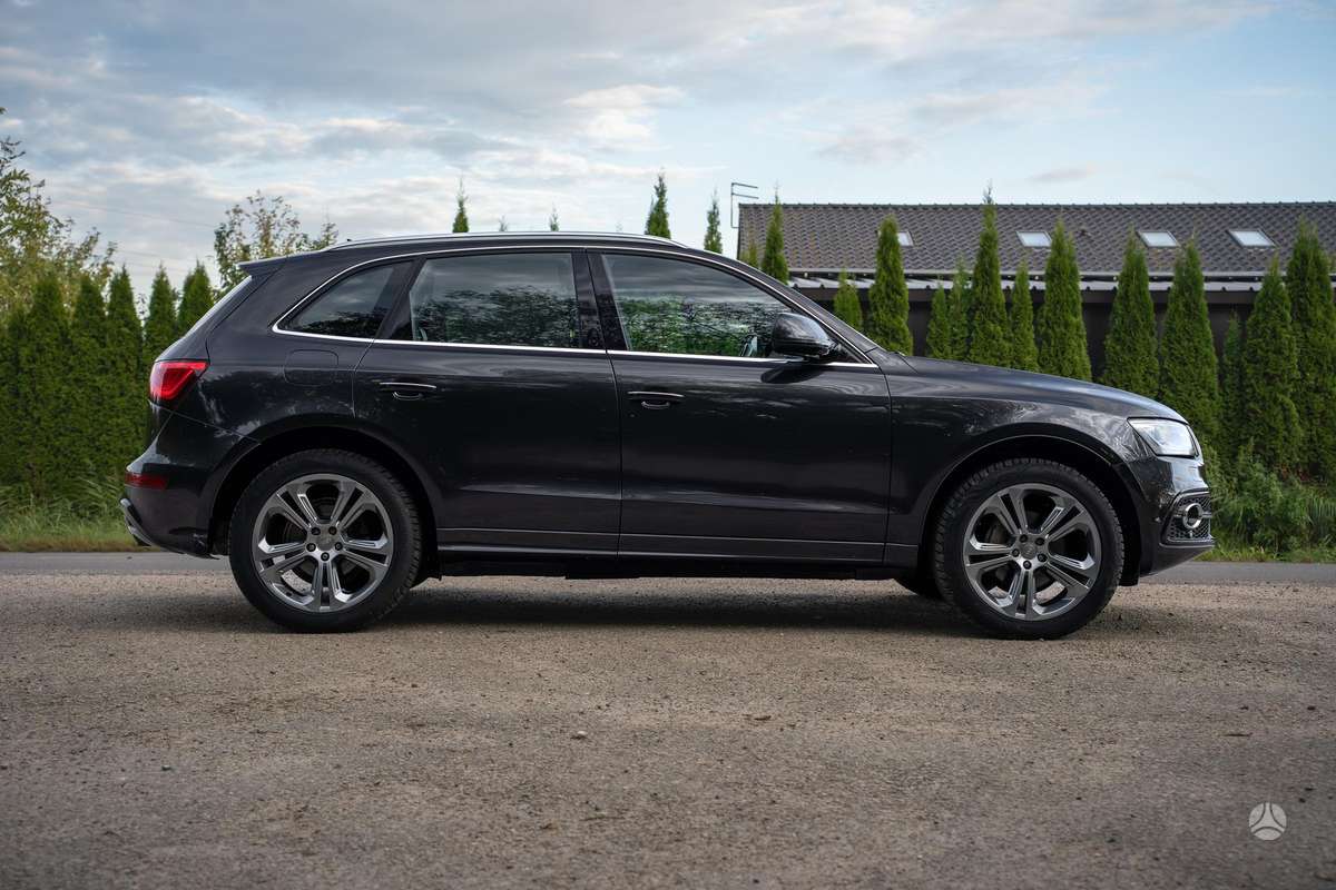 Audi Q5, 2.0 l., Внедорожник / Кроссовер