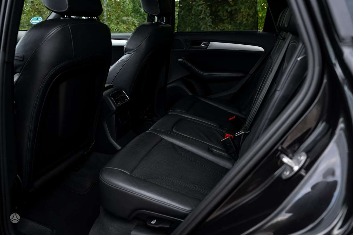 Audi Q5, 2.0 l., Внедорожник / Кроссовер