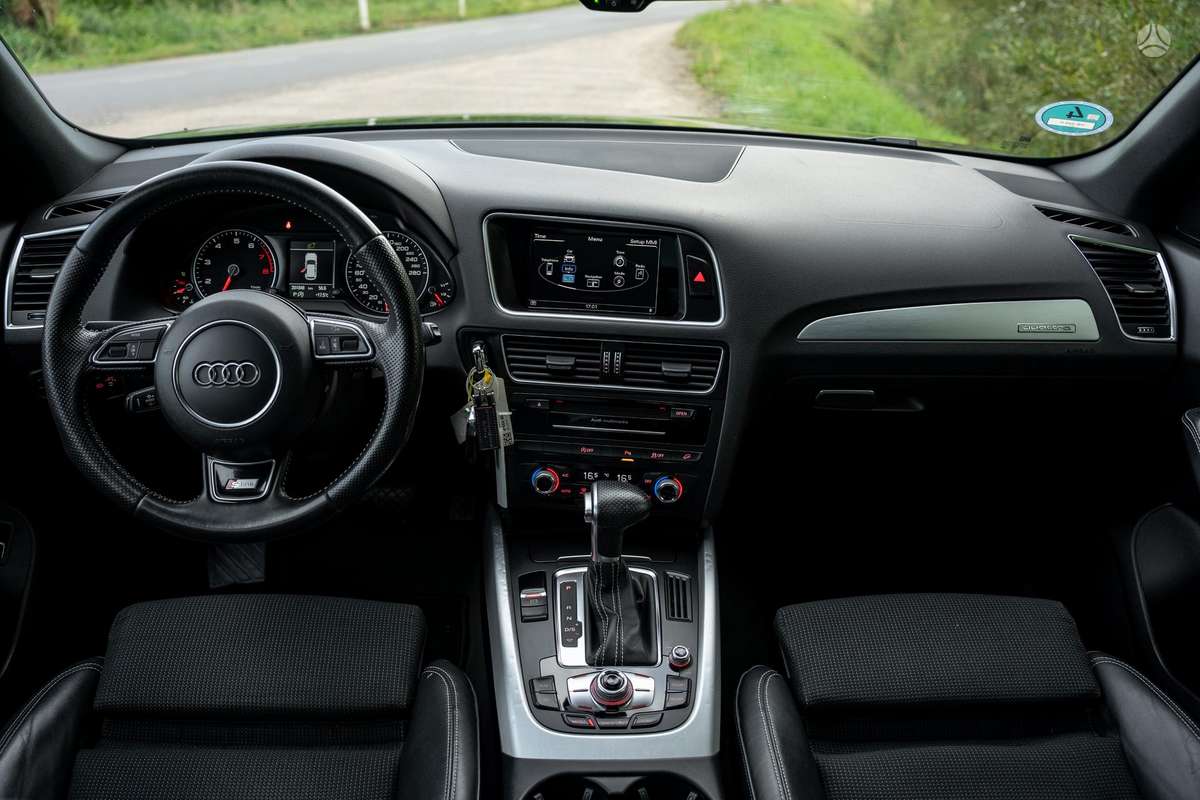 Audi Q5, 2.0 l., Внедорожник / Кроссовер