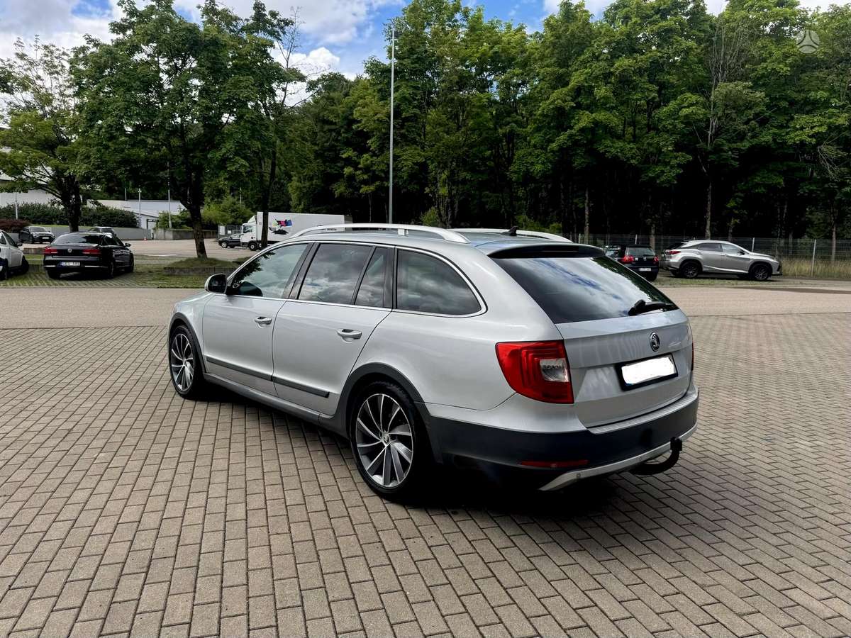 Skoda Superb, 2.0 l., wagon