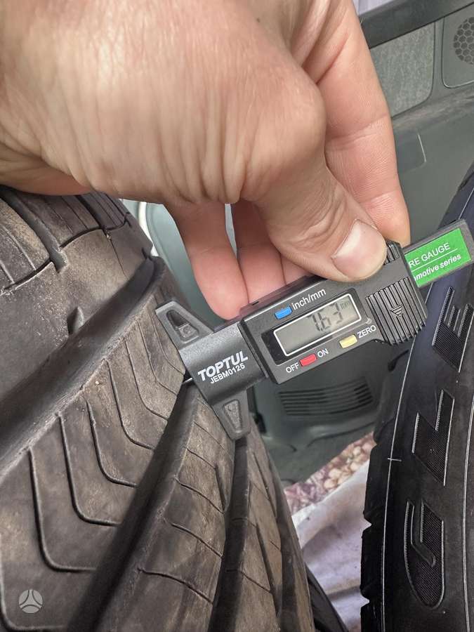 Goodyear, all-season 285/45 R20