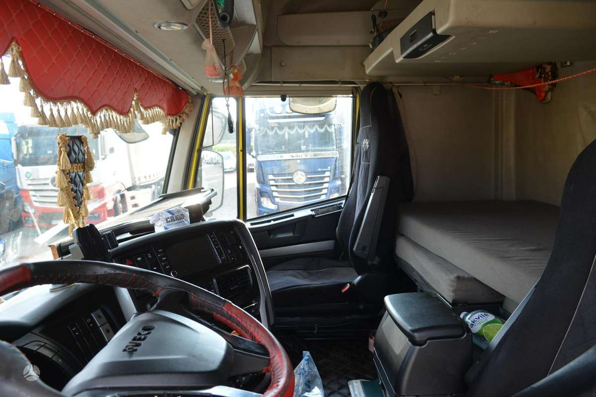 Iveco Stralis, double sleeper