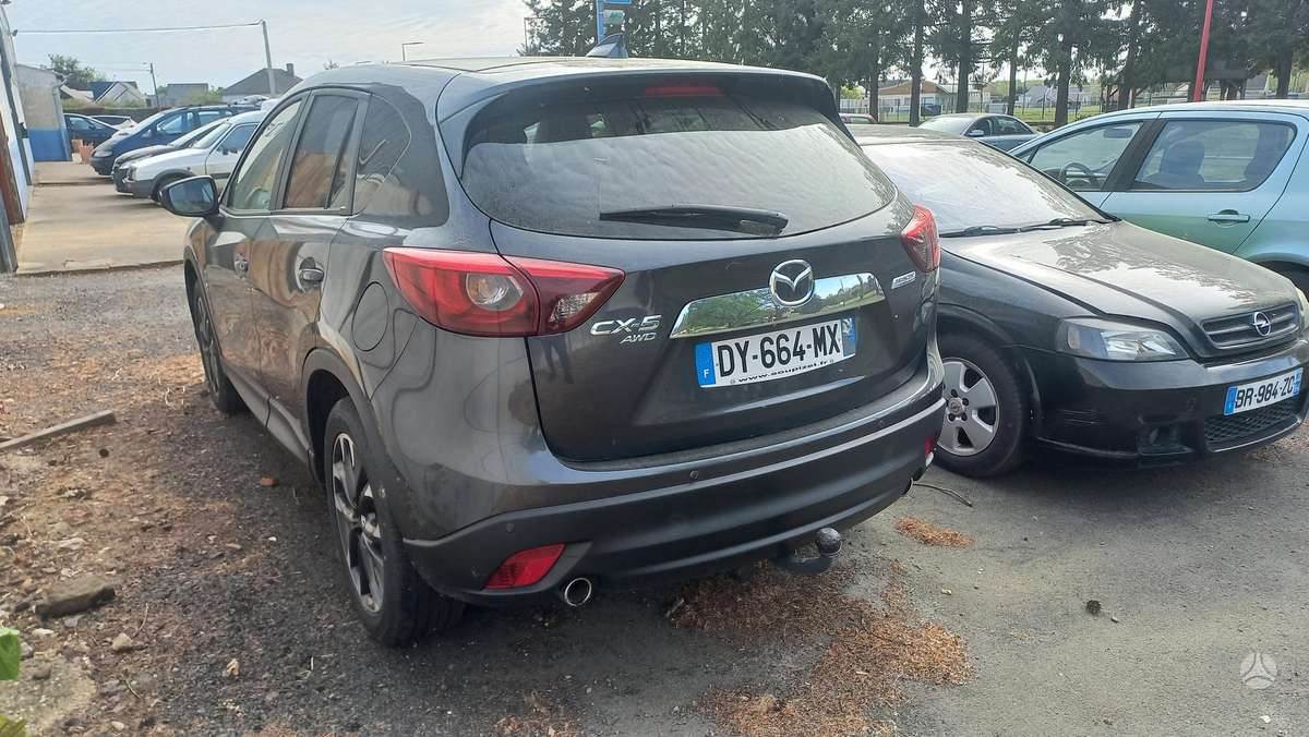 Mazda CX-5, 2.2 l., off-road / crossover