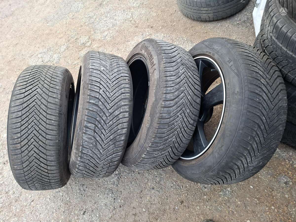Continental, всесезонные 235/55 R19