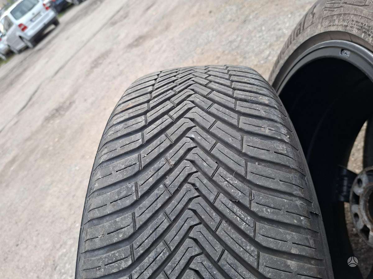 Continental, universalios 235/55 R19