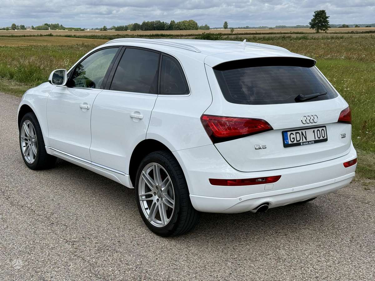 Audi Q5, 2.0 l., Внедорожник / Кроссовер