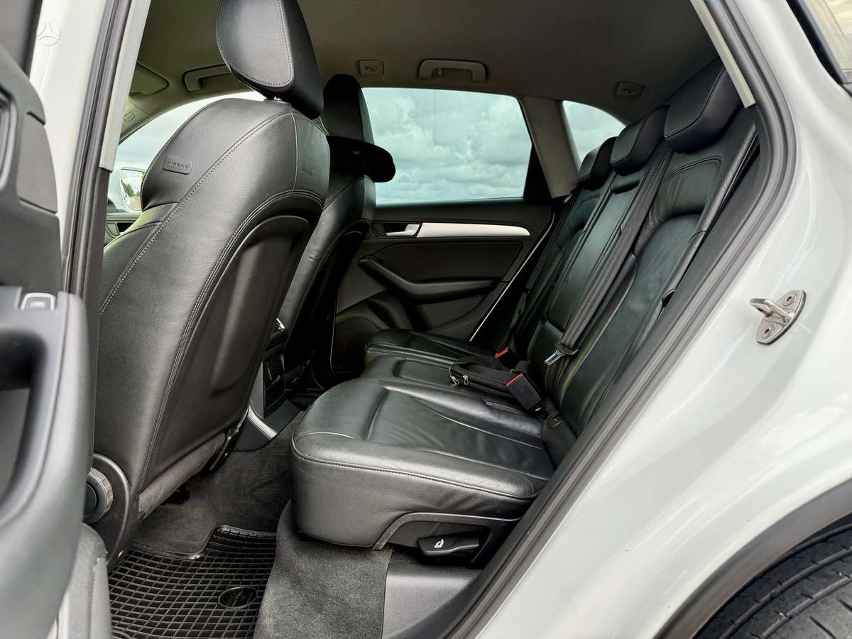 Audi Q5, 2.0 l., Внедорожник / Кроссовер