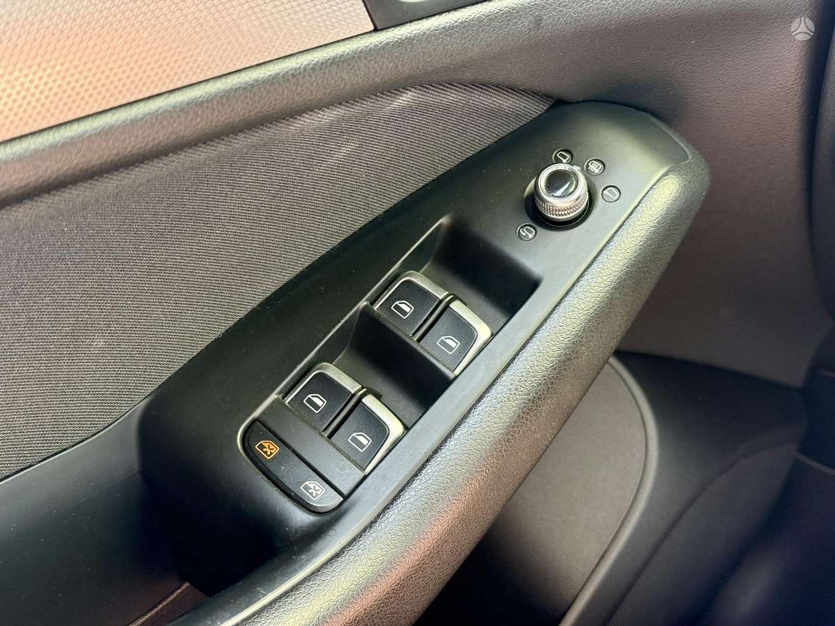 Audi Q5, 2.0 l., Внедорожник / Кроссовер