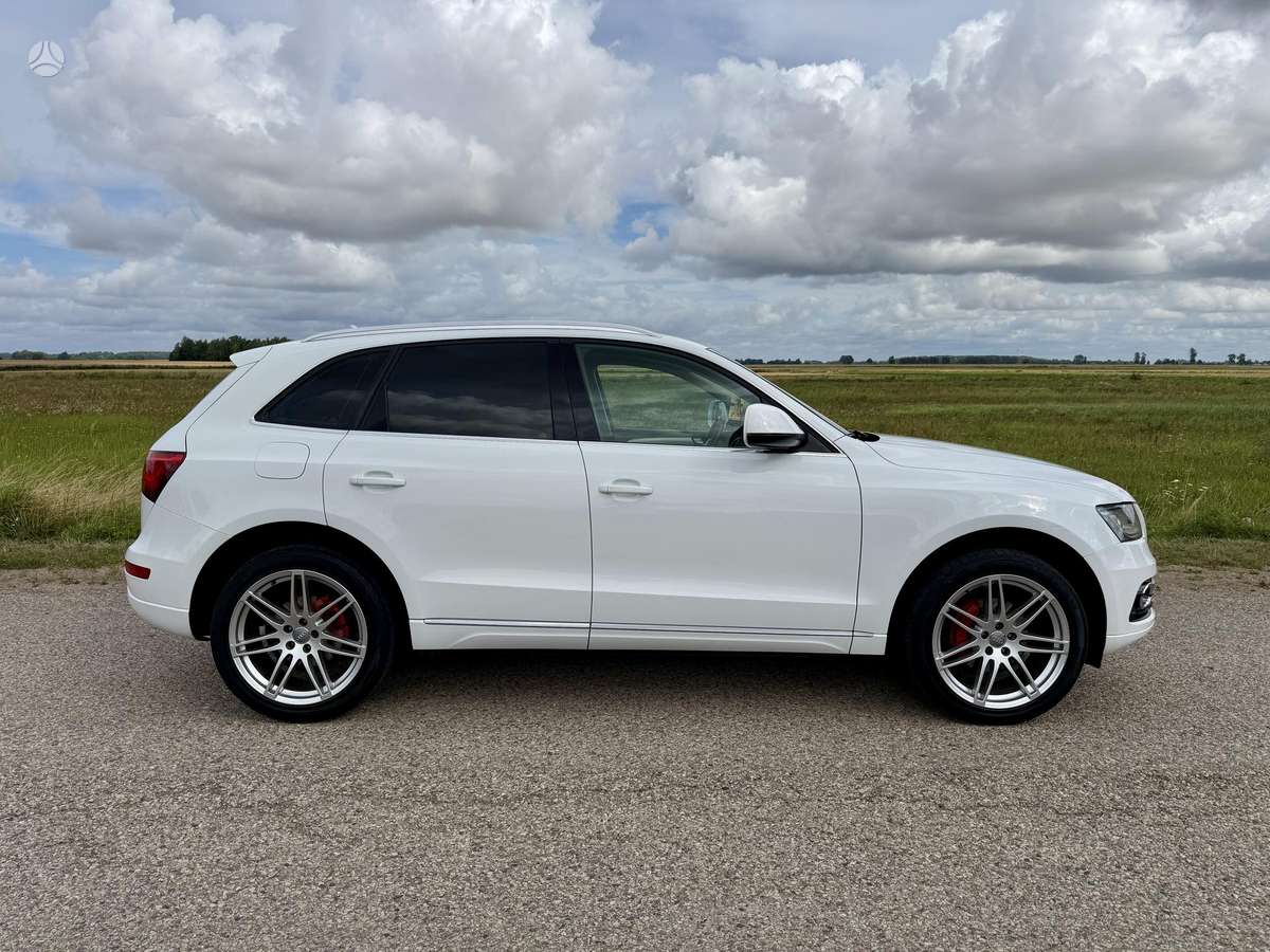 Audi Q5, 2.0 l., Внедорожник / Кроссовер
