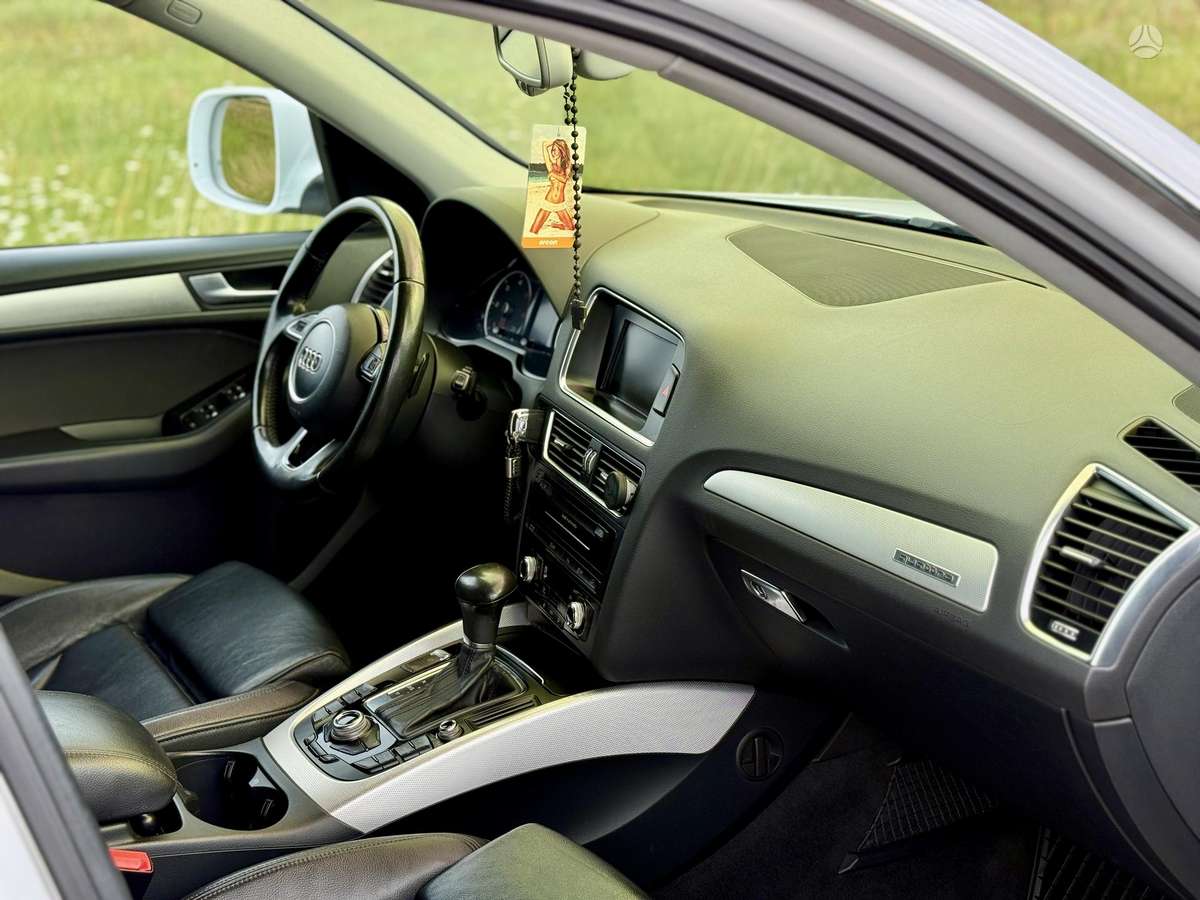 Audi Q5, 2.0 l., Внедорожник / Кроссовер