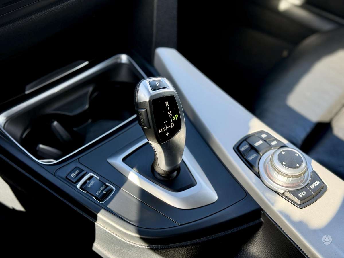 BMW 320, 2.0 l., sedanas