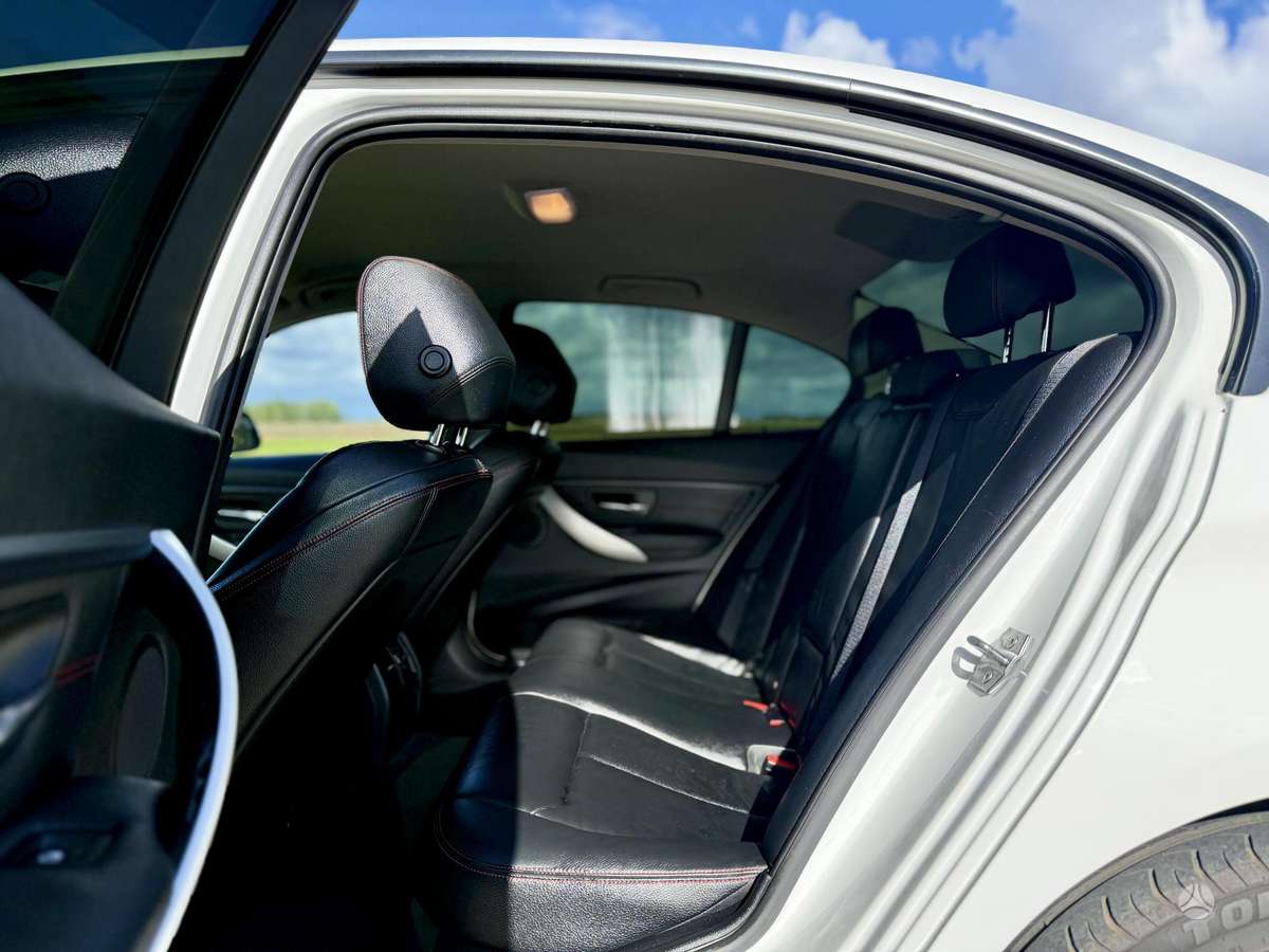 BMW 320, 2.0 l., Седан