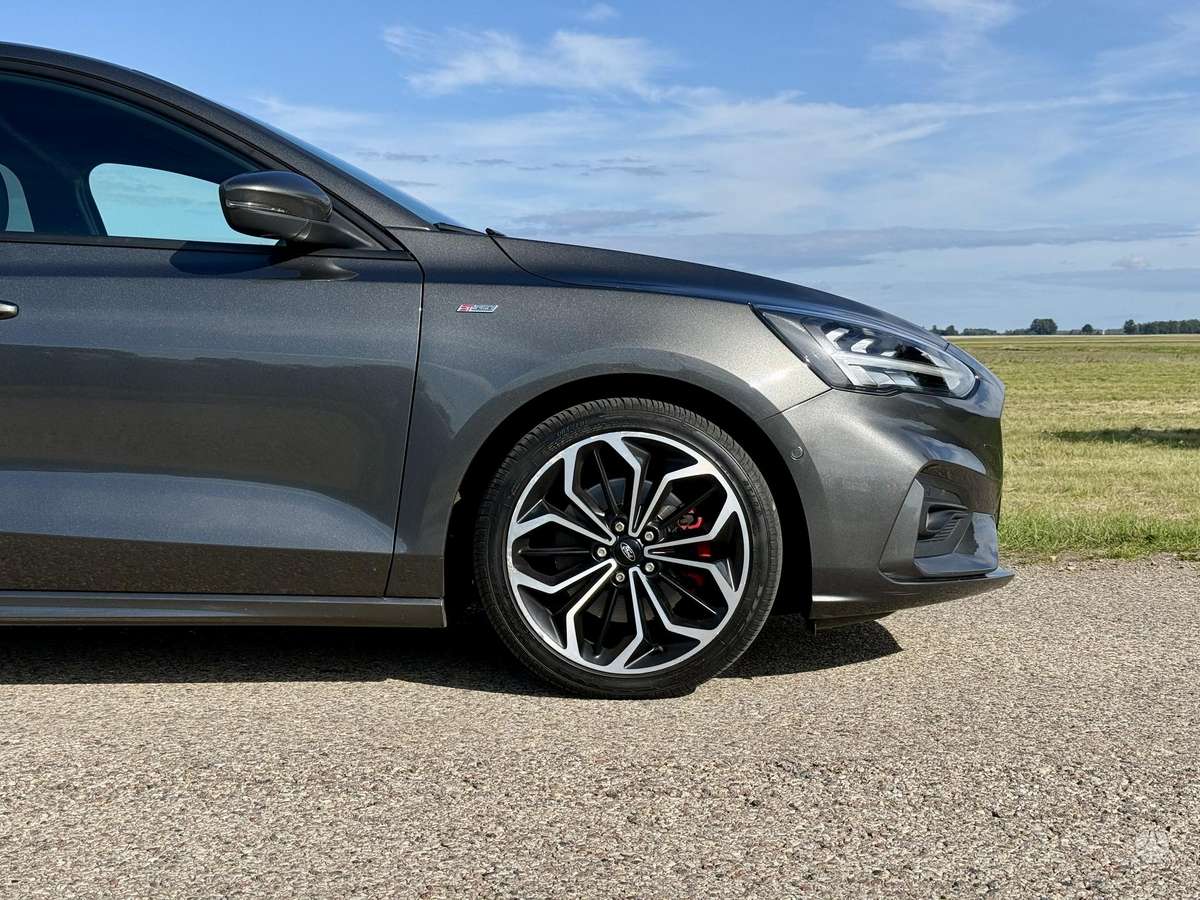 Ford Focus, 2.0 l., Хэтчбек
