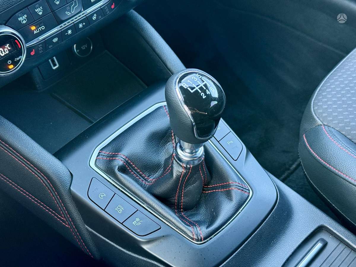 Ford Focus, 2.0 l., Хэтчбек