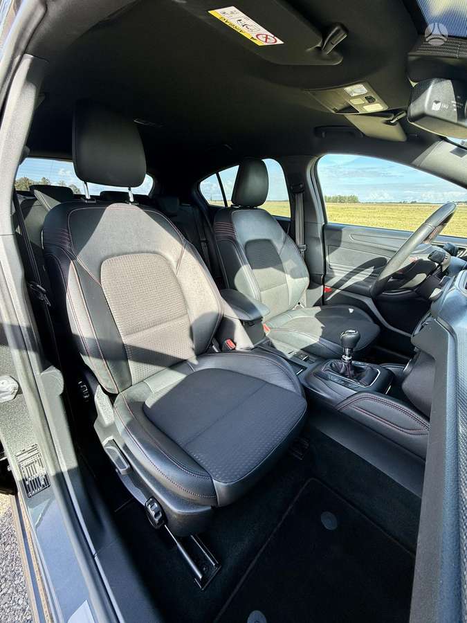 Ford Focus, 2.0 l., Хэтчбек