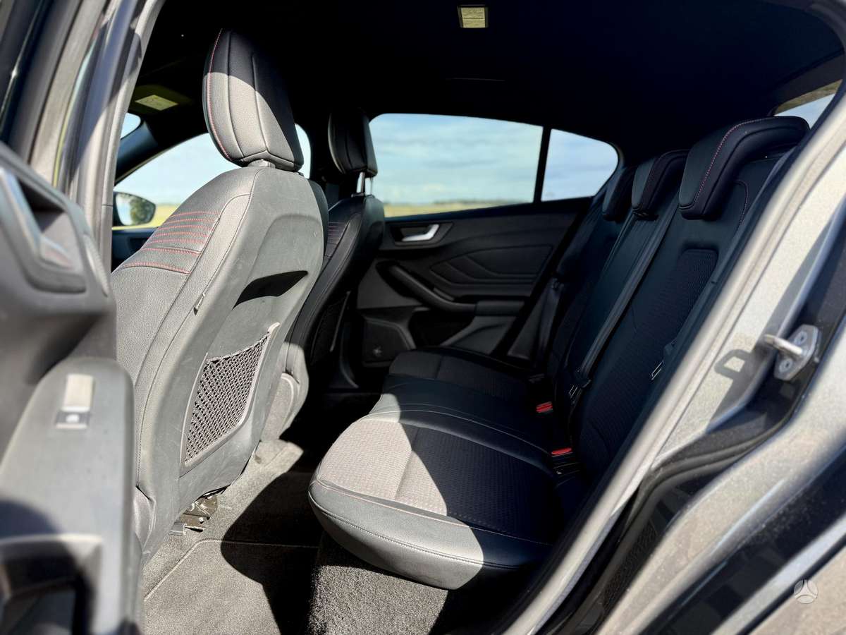 Ford Focus, 2.0 l., Хэтчбек