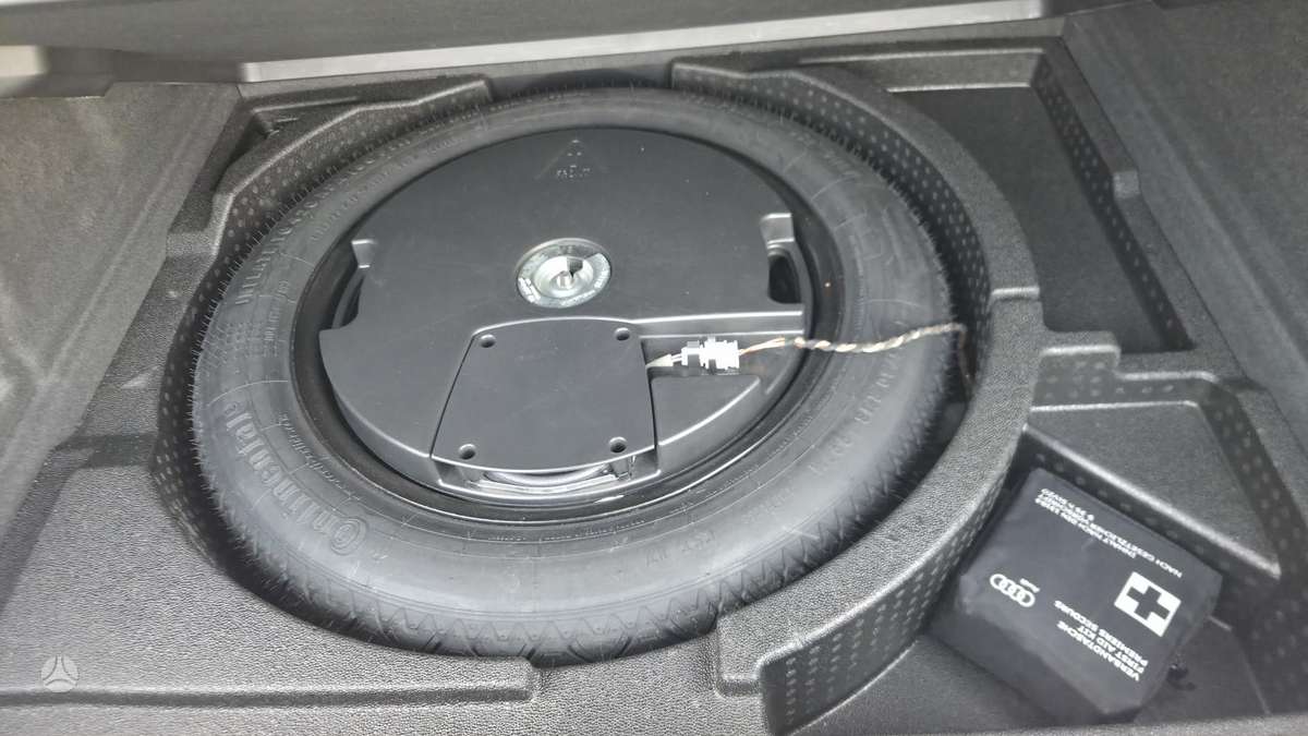 Audi Q3, 2.0 l., hatchback