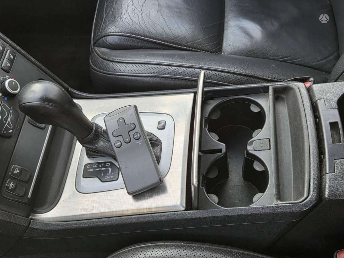 Volvo XC90 2007 — photo 21
