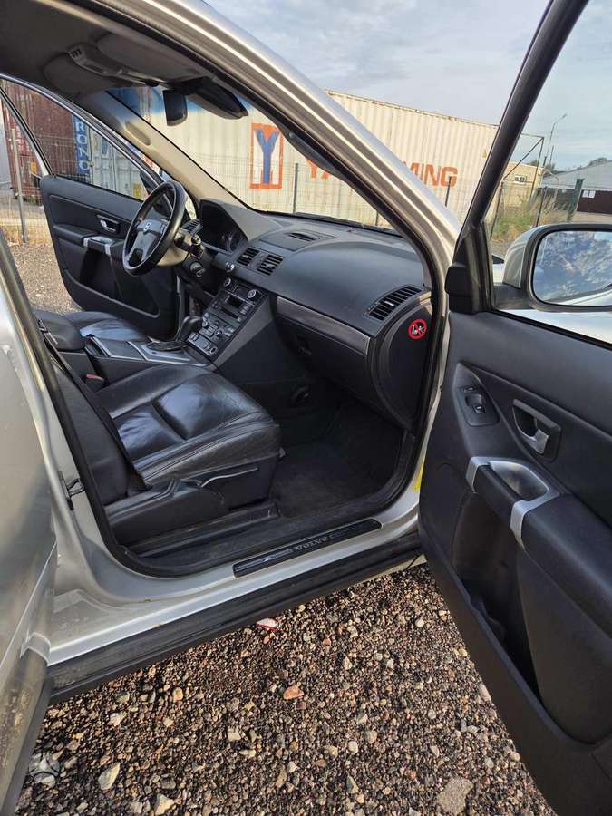 Volvo XC90 2007 — photo 24