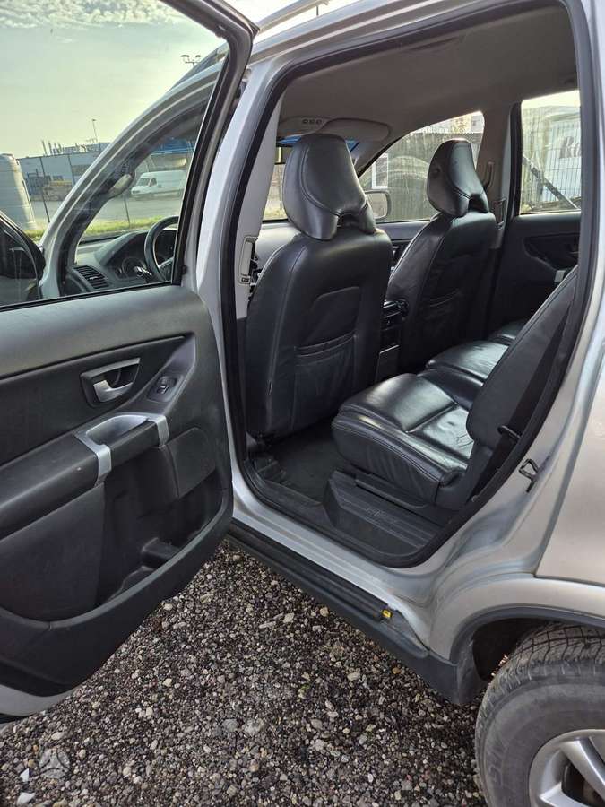 Volvo XC90 2007 — photo 25
