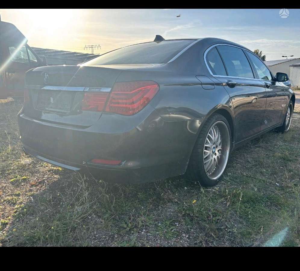 BMW 730, 3.0 l., Седан