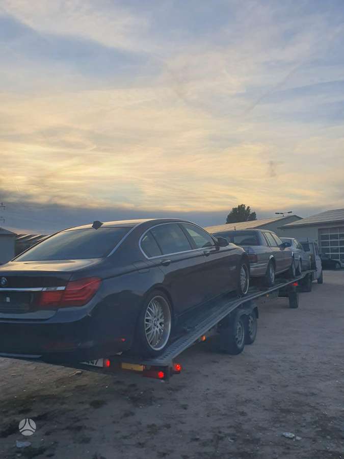 BMW 730, 3.0 l., Седан