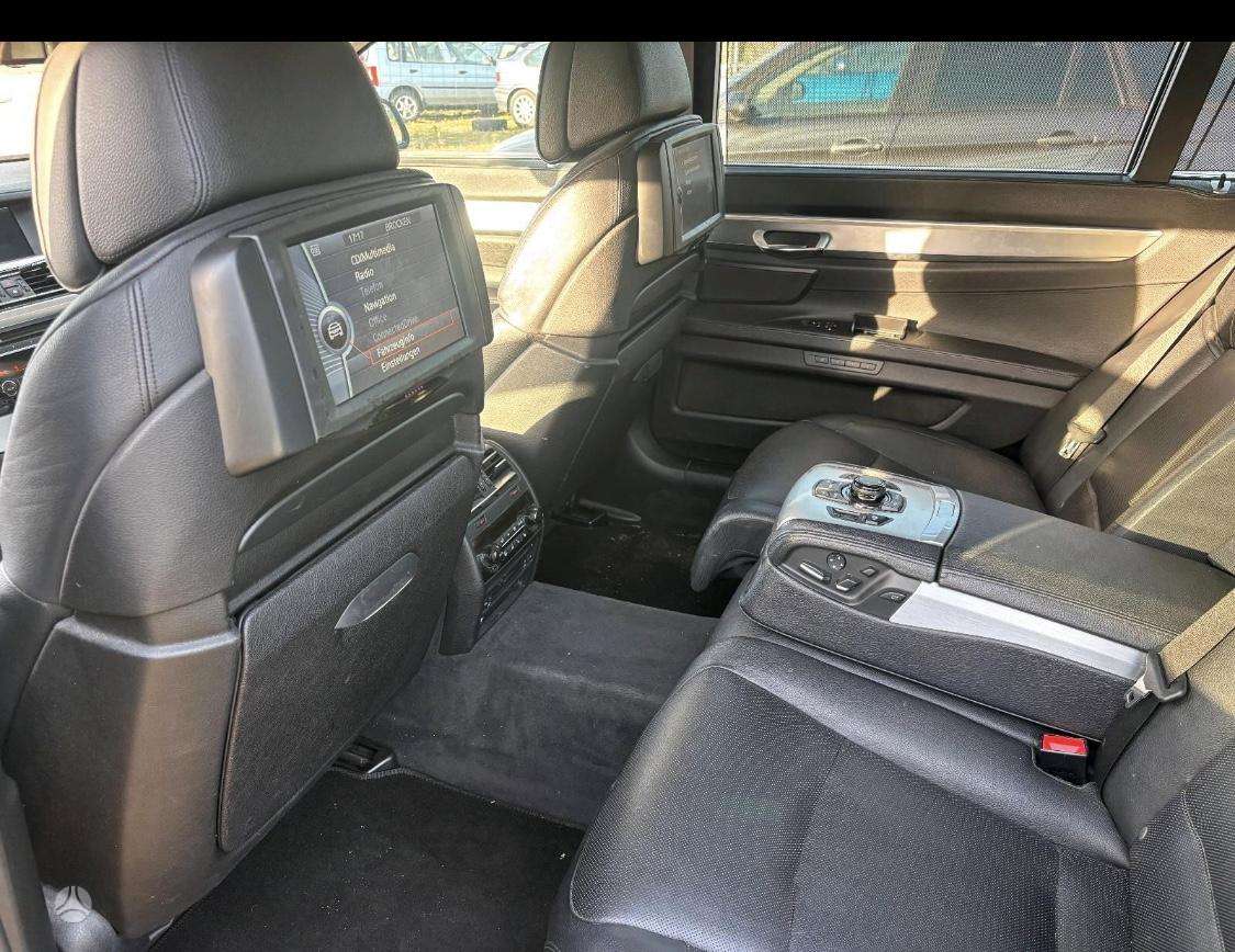 BMW 730, 3.0 l., Седан