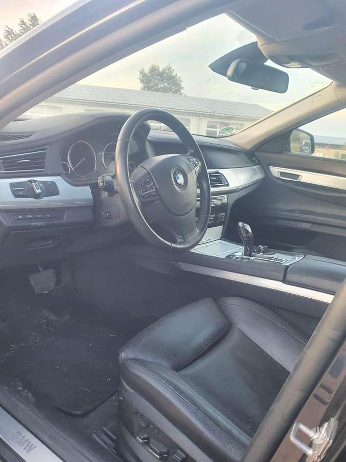 BMW 730, 3.0 l., Седан