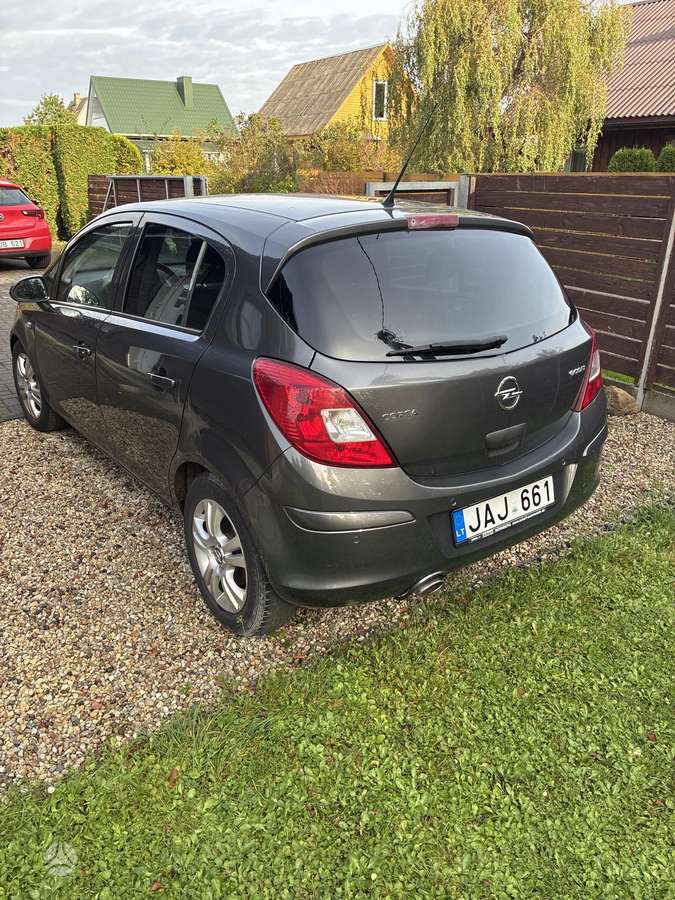 Opel Corsa, 1.4 l., Хэтчбек