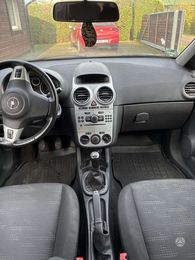 Opel Corsa, 1.4 l., Хэтчбек
