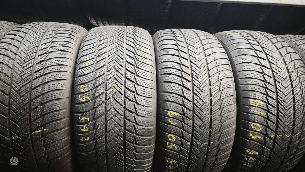Bridgestone Blizzak lm001, winter 265/50 R19