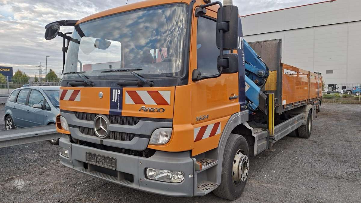 Mercedes-Benz ATEGO, с краном